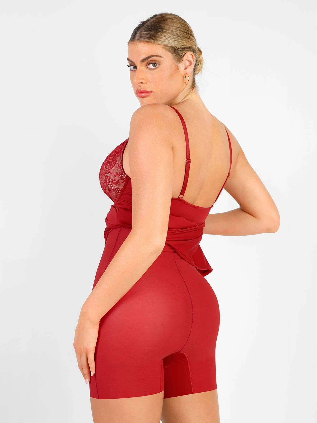 Robe Gainante Sculptante à Dentelle Col V